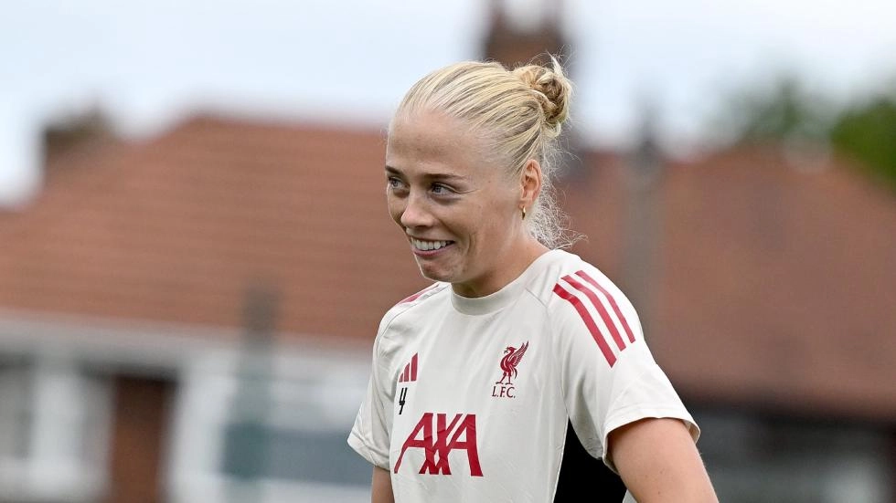 Grace Fisk named in latest England squad