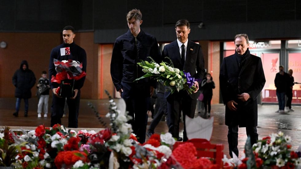 Real Madrid lay tributes to Diogo Jota and Andre Silva at Anfield