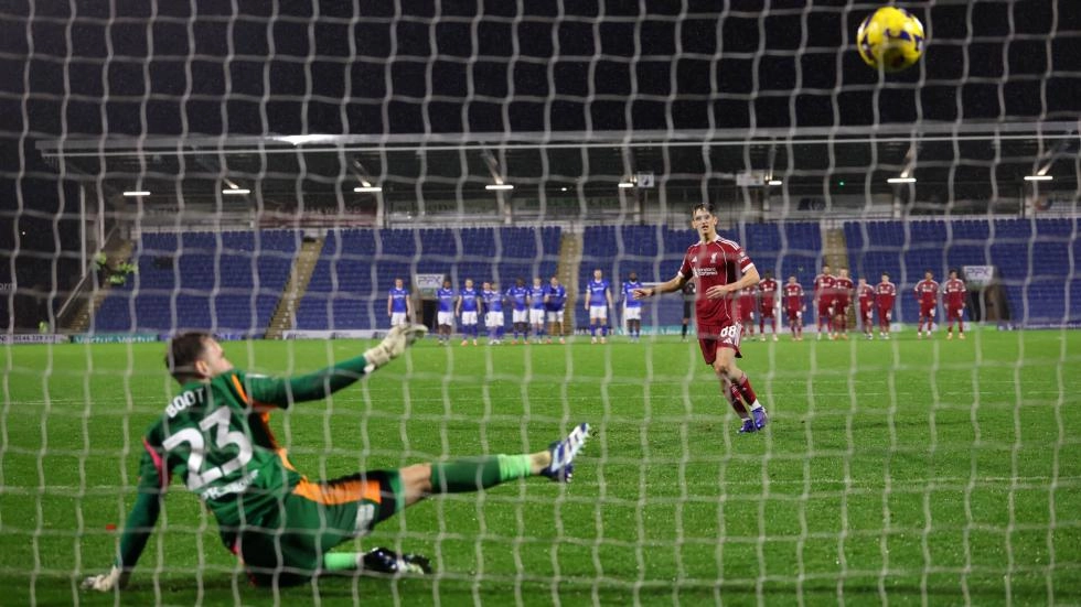 Watch the goals from Chesterfield 2-2 Liverpool U21s (10-11 on penalties)