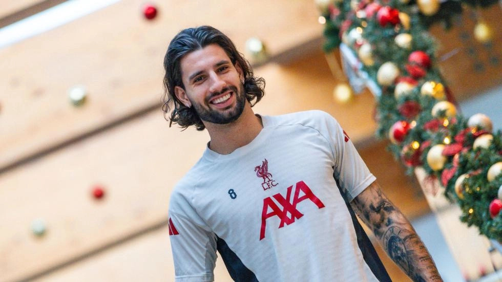 Training gallery: Liverpool prepare for Premier League clash at Leeds