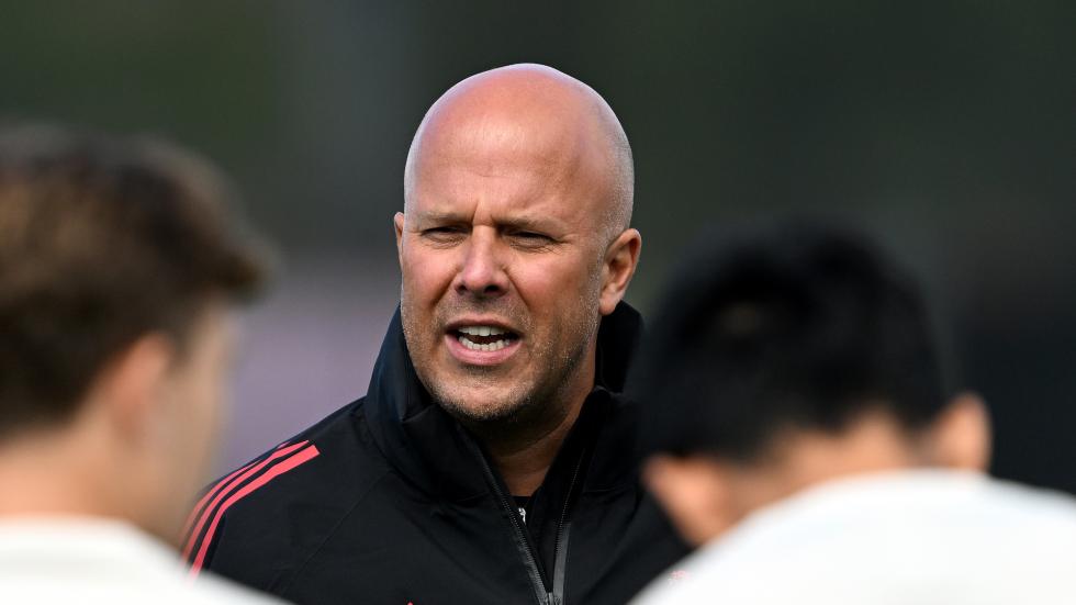 9 pagi GMT: Tonton Arne Slot pratinjau pertandingan Piala FA dengan Brighton