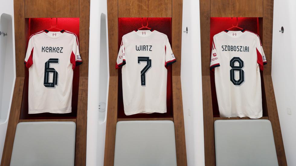 Pakaian apa yang akan dikenakan Liverpool di Nottingham Forest?