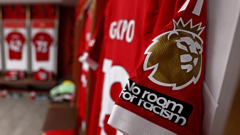 Kit mana yang akan dikenakan Liverpool melawan Wolves pada hari Selasa?