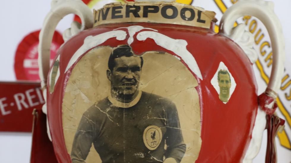 Kisah di balik trofi Liverpool FC yang unik: Piala Curlett