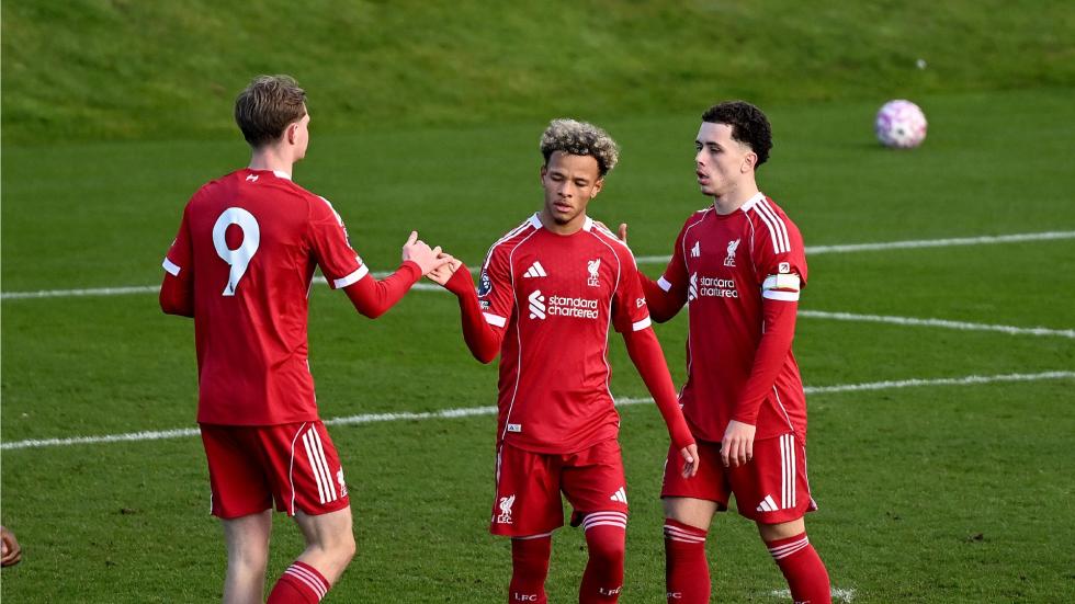 Jumat malam: Sepak bola U21 langsung - tonton Nottingham Forest v Liverpool 