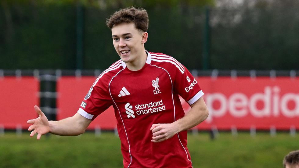 “Kakek buyut saya bermain untuk Liverpool...”