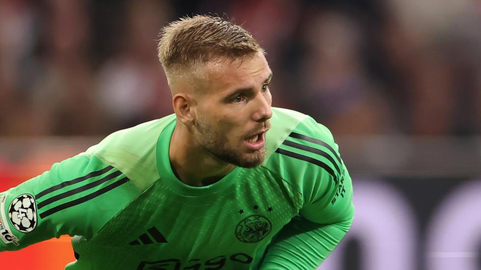 Ajax mengeluarkan pembaruan cedera Vitezslav Jaros