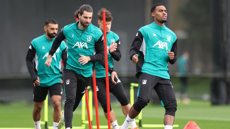 Langsung pukul 12.15 GMT: Saksikan Liverpool berlatih untuk leg kedua Galatasaray