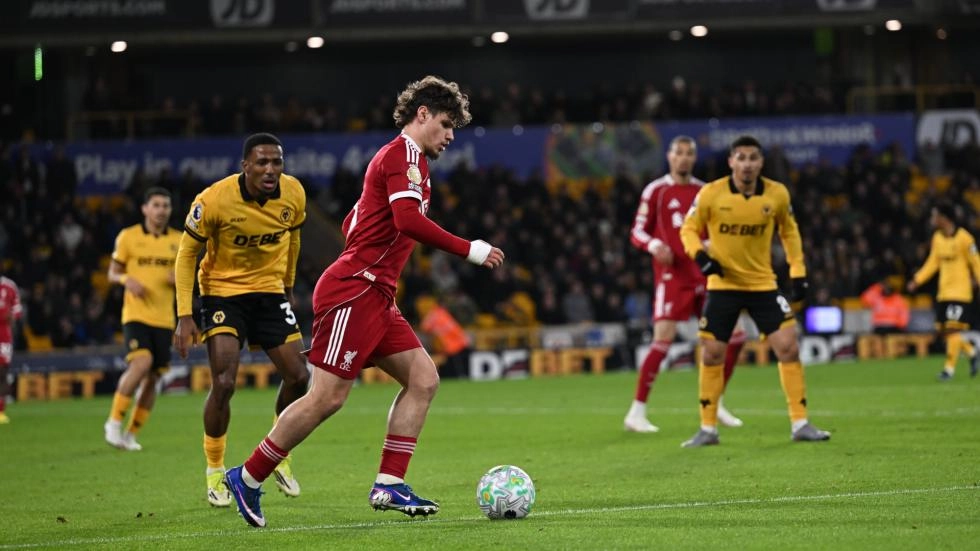 Wolves 2-1 Liverpool: Watch extended action and full match