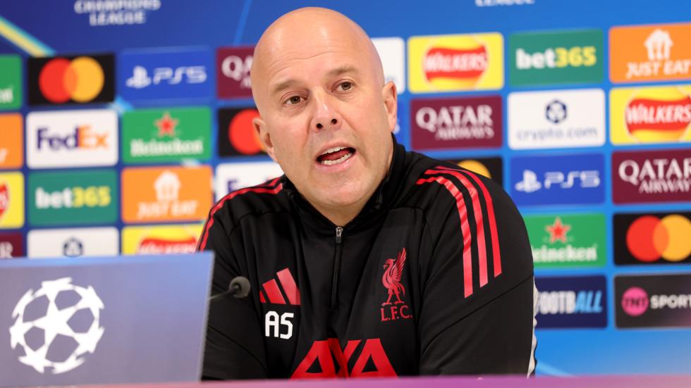 18.30 BST: Tonton konferensi pers pra-PSG Liverpool secara langsung