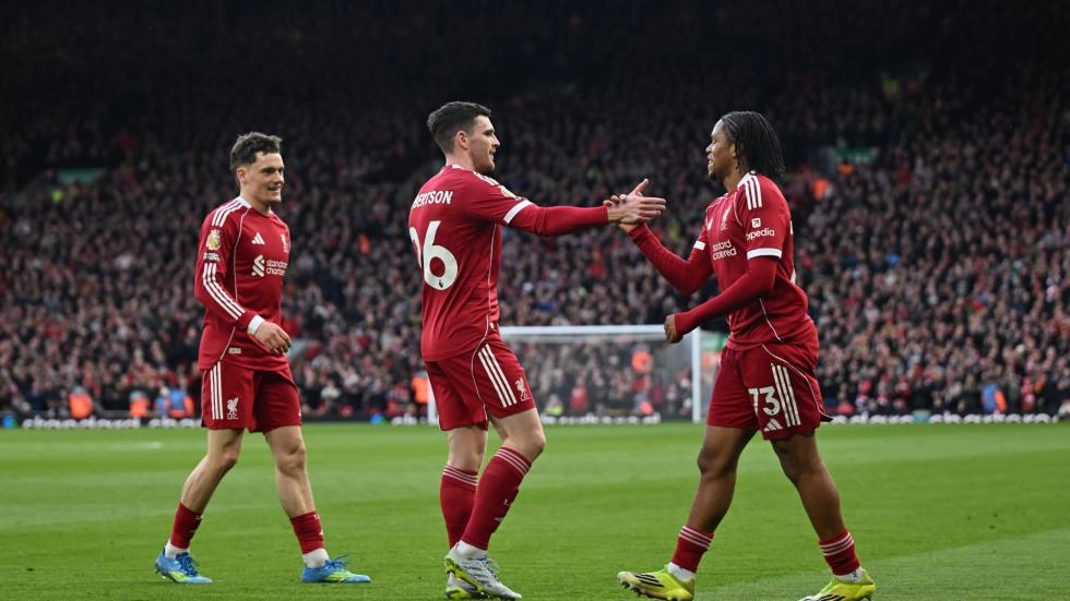 Ngumoha and Salah strike in Liverpool victory over Fulham at Anfield