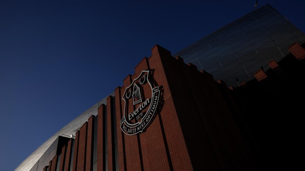 Everton v Liverpool: saluran TV, komentar, dan panduan sorotan derby Merseyside