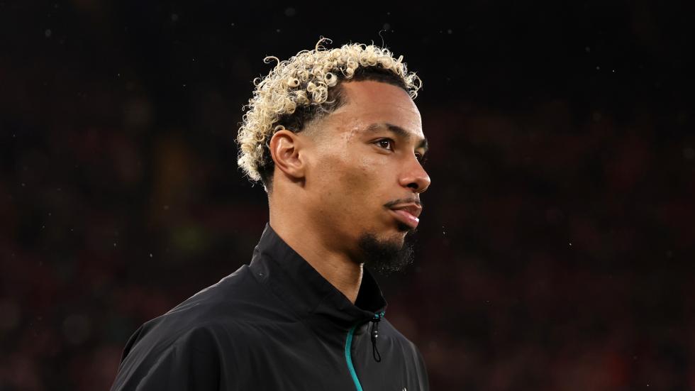 Arne Slot memberikan pembaruan cedera Hugo Ekitike