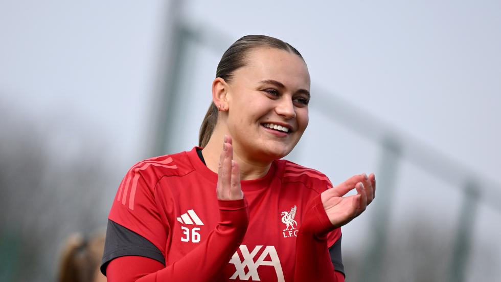 Zara Shaw: Gol Anfield, musim depan, Merah 'erat' dan banyak lagi