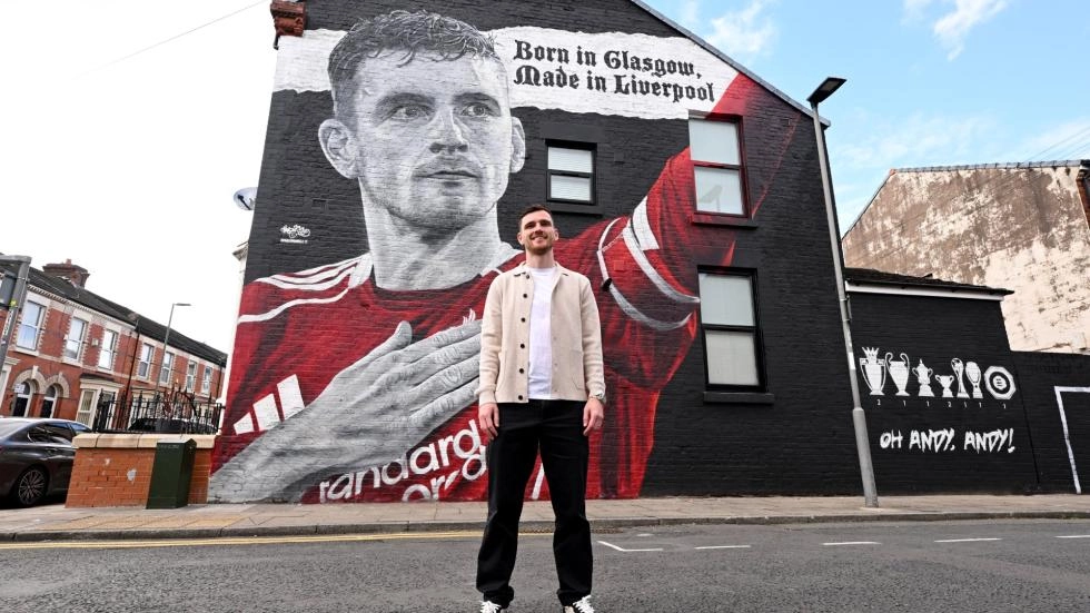 In photos: Andy Robertson makes visit to his new Anfield mural
