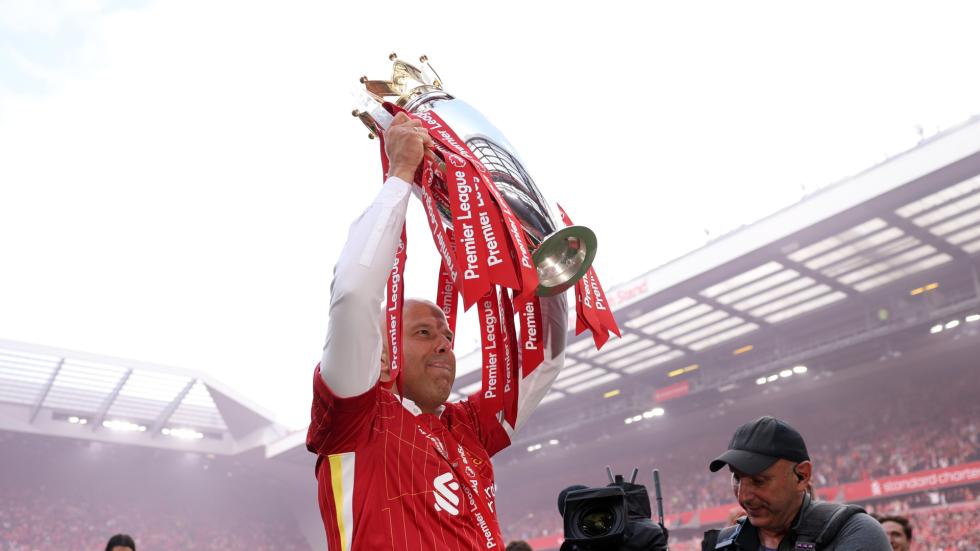 Arne Slot: Tempat dalam sejarah LFC setelah gelar liga No.20