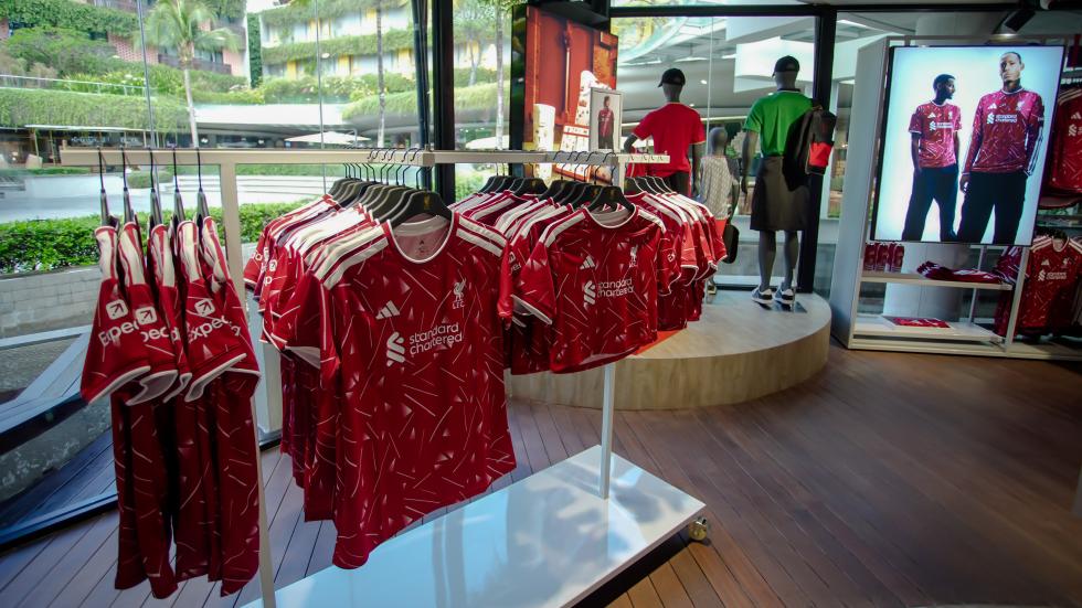 Tampilan pertama: Liverpool FC membuka toko ritel mandiri baru di Bali