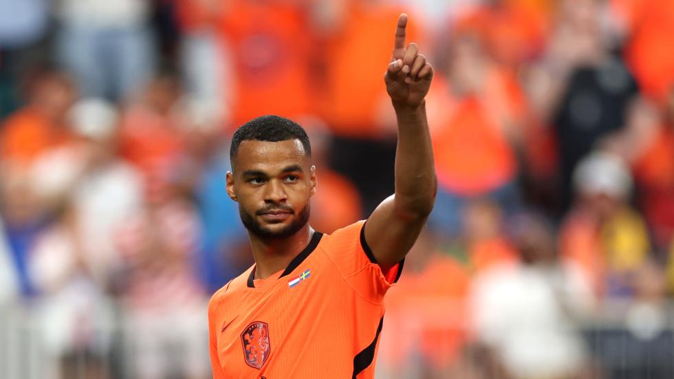 Piala Dunia: Cody Gakpo mencetak dua gol saat Reds bertemu di Belanda v Swedia