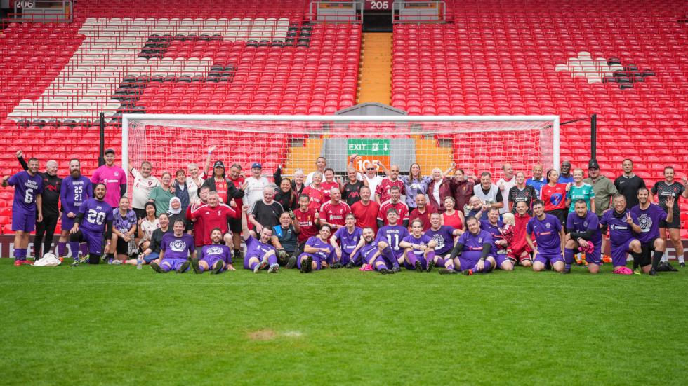 Lebih dari 200 peserta LFC Foundation menikmati pengalaman bermain di lapangan di Anfield
