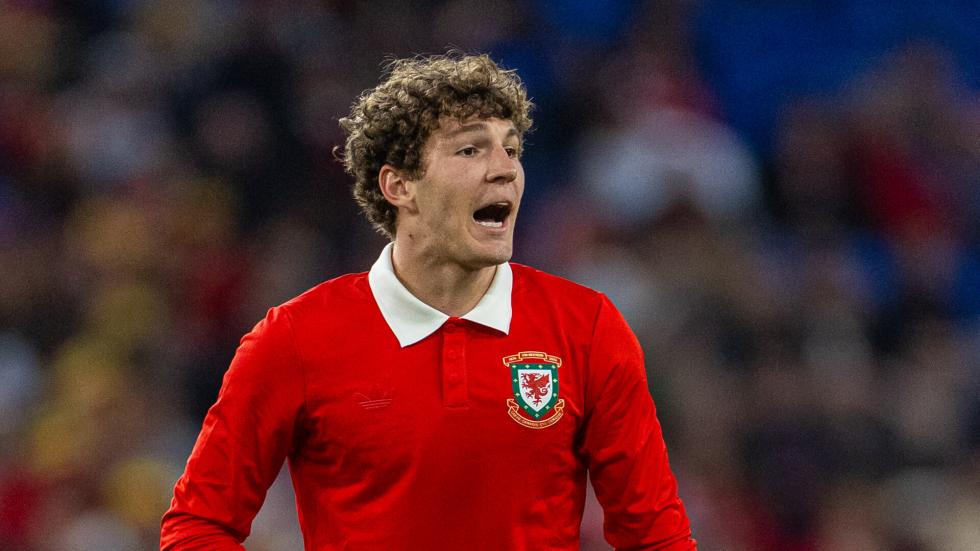 Lewis Koumas 'pemain masa depan nyata' untuk Wales - Craig Bellamy
