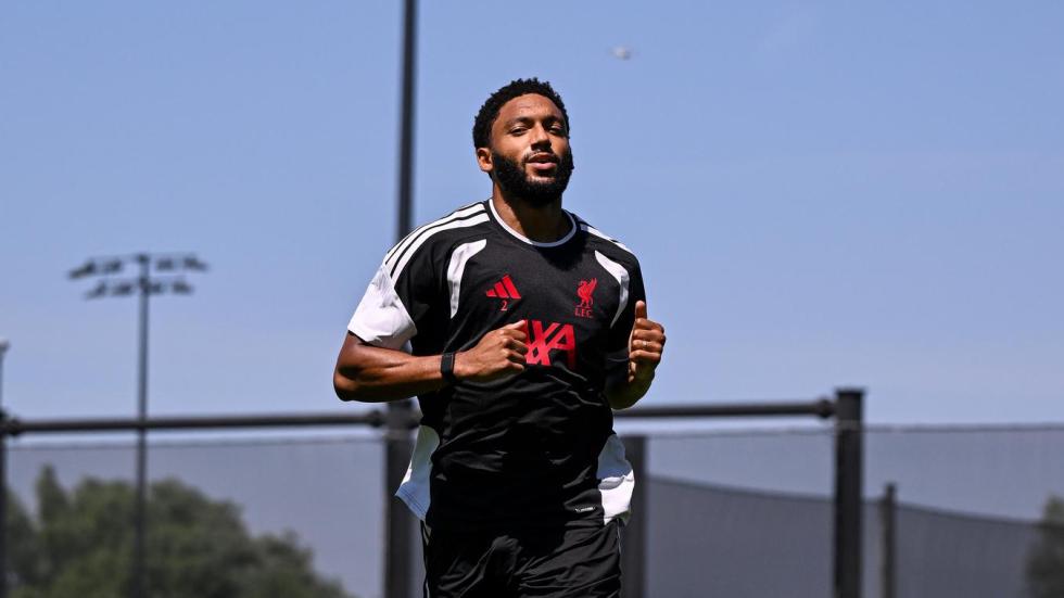“Kami semua lapar dan bersemangat untuk pergi” - Joe Gomez tentang pra-musim, kesan Iraola, dan banyak lagi