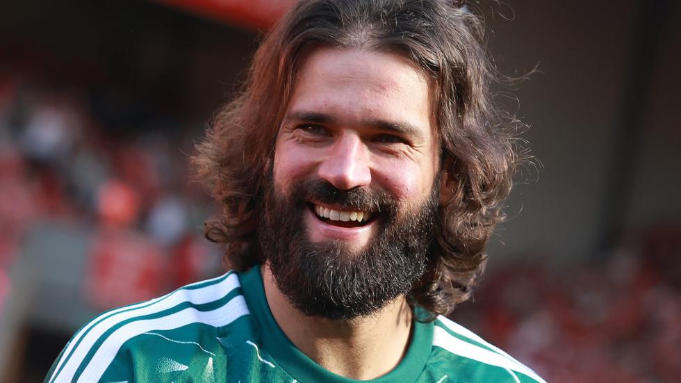 Kuis: Alisson Becker selama delapan tahun di Liverpool sejauh ini