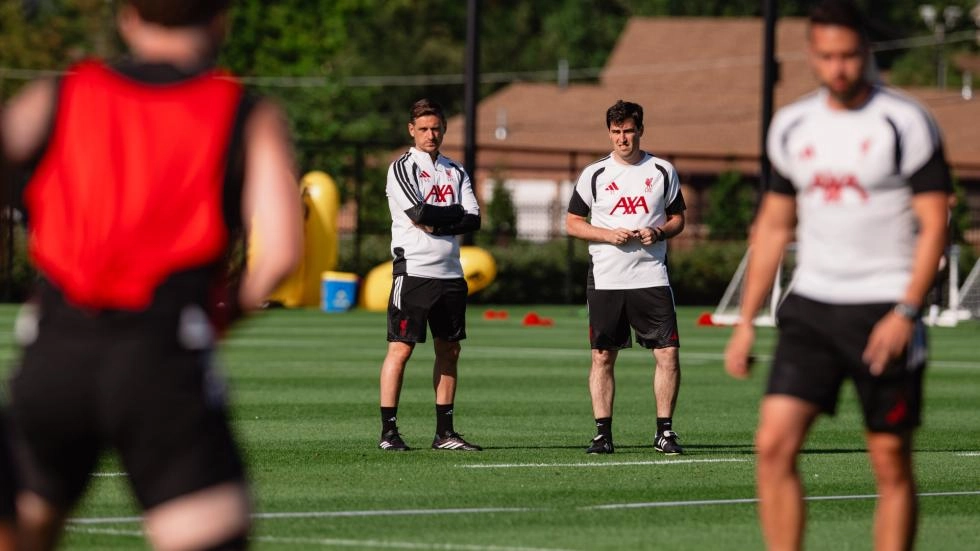 'Very good coaches' - Andoni Iraola discusses new members of backroom staff