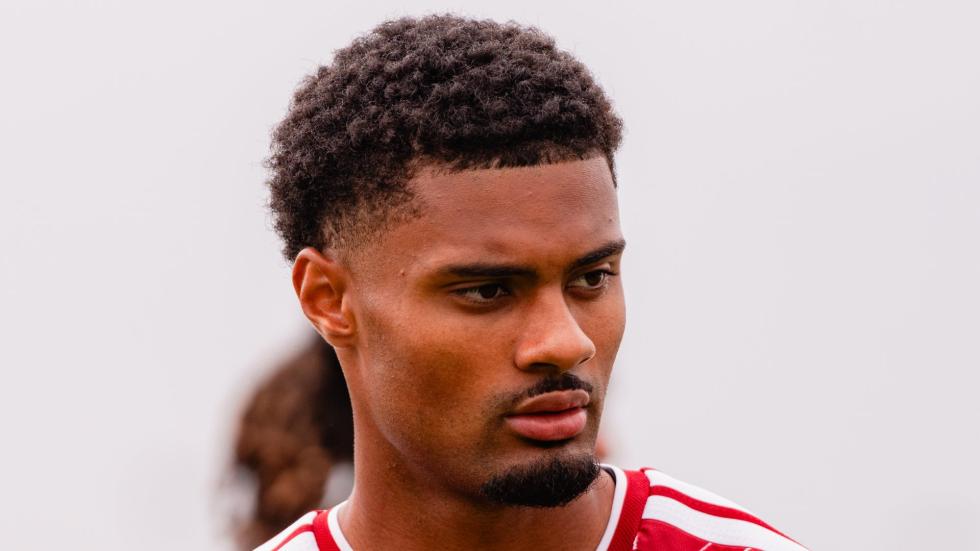 Kyle Kelly bergabung dengan Forest Green Rovers dengan status pinjaman