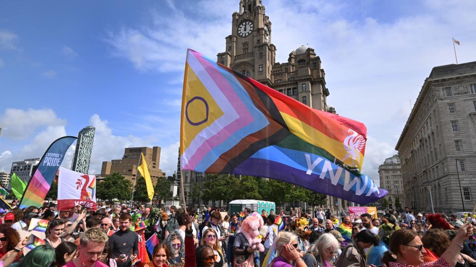 Liverpool FC akan bergabung dengan pawai Pride Liverpool untuk mendukung komunitas LGBT+