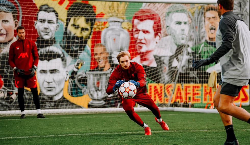 New goalkeeper mural unveiled at AXA Training Centre