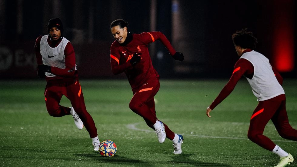 Watch goals galore and small-sided games in Reds' Tuesday session 