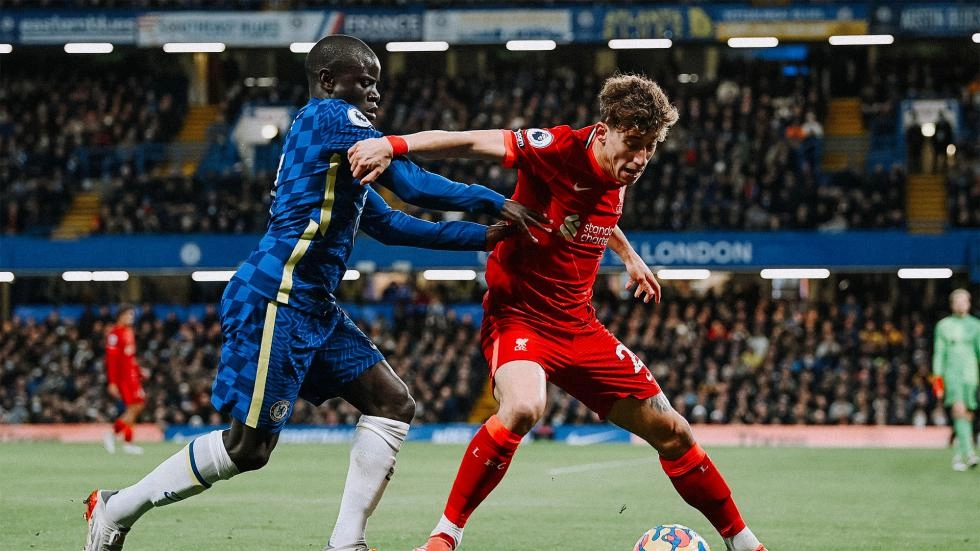 Reds held in breathless 2-2 draw with Chelsea at Stamford Bridge