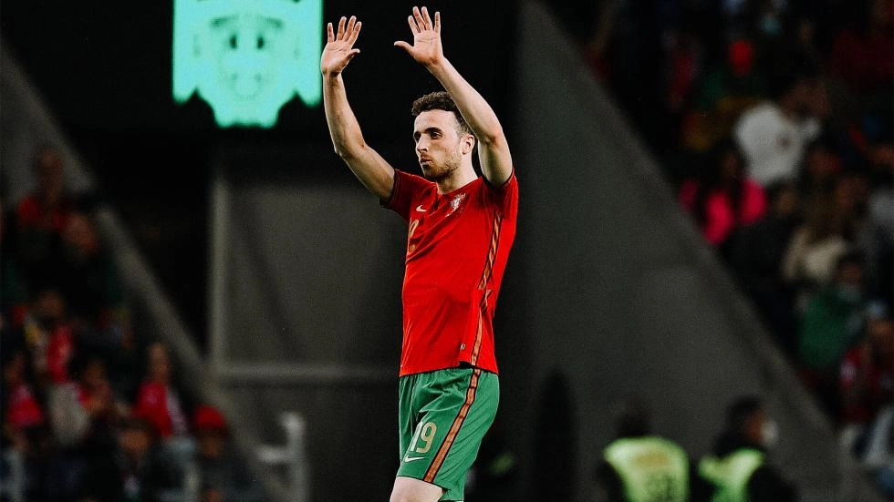 Diogo Jota scores in Portugal's World Cup play-off win