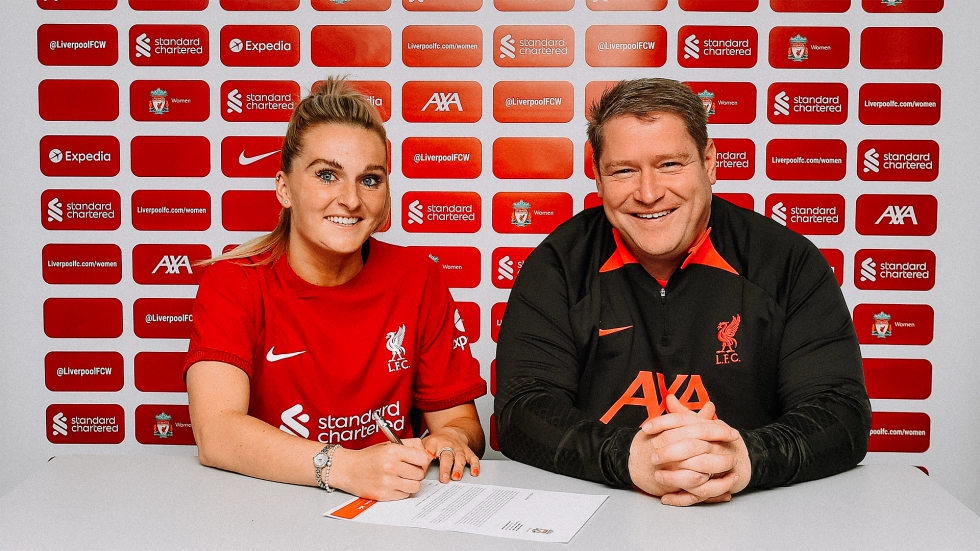 Melissa Lawley signs new contract with LFC Women
