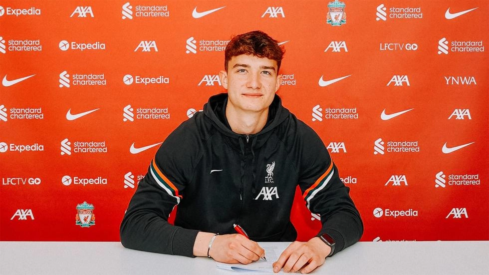Fabian Mrozek signs new contract with LFC