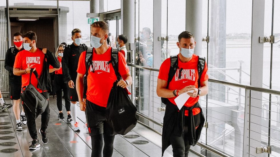 Video and photos: Reds arrive in Bangkok to kick off Asia trip