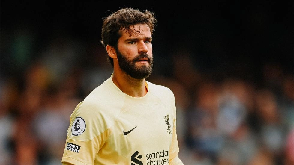 Alisson Becker shortlisted for Premier League Save of the Month