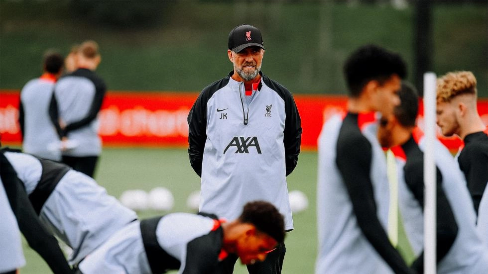 Liverpool name 21-man squad for Champions League opener at Napoli