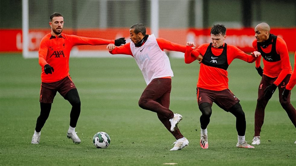 Pep Lijnders issues squad update ahead of Man City tie