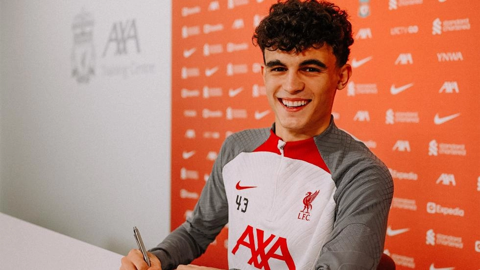 In photos: Stefan Bajcetic signs new Liverpool deal at AXA Training Centre
