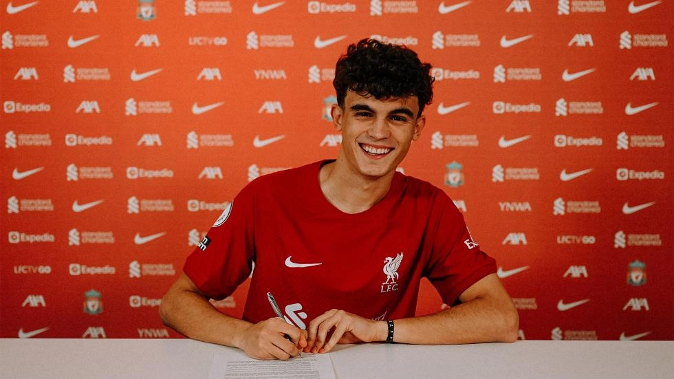 Stefan Bajcetic signs new long-term contract with Liverpool FC