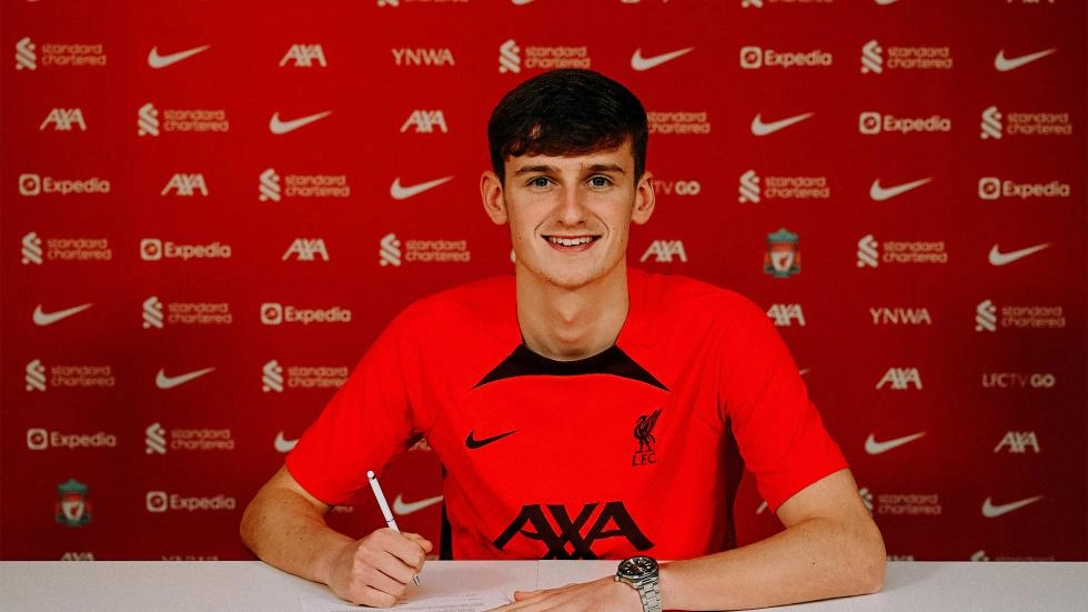 Tyler Morton signs new long-term contract with Liverpool