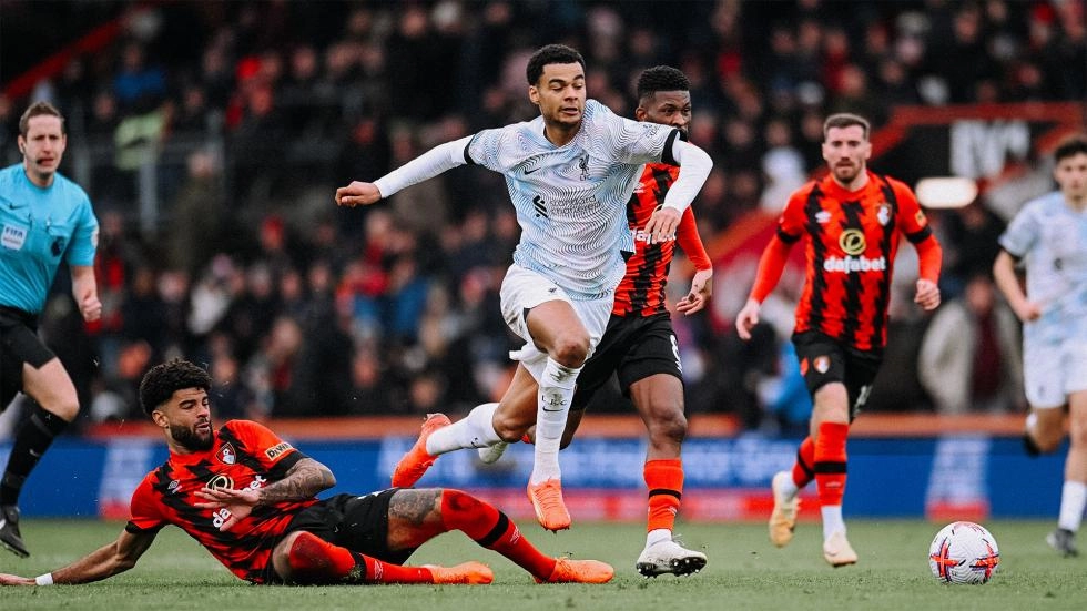 Liverpool suffer Premier League defeat at Bournemouth