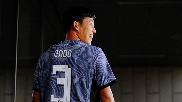 Liverpool ENDO 3 ホワイトシャツ wataru-endo-number-three-