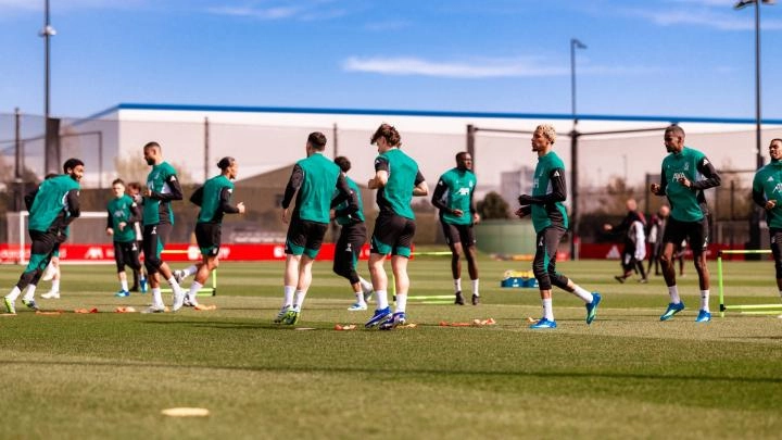 Liverpool name 21-man squad for UCL tie at Paris Saint-Germain