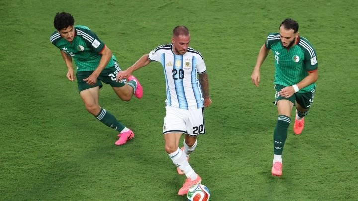 Alexis Mac Allister and Argentina begin World Cup defence with a win