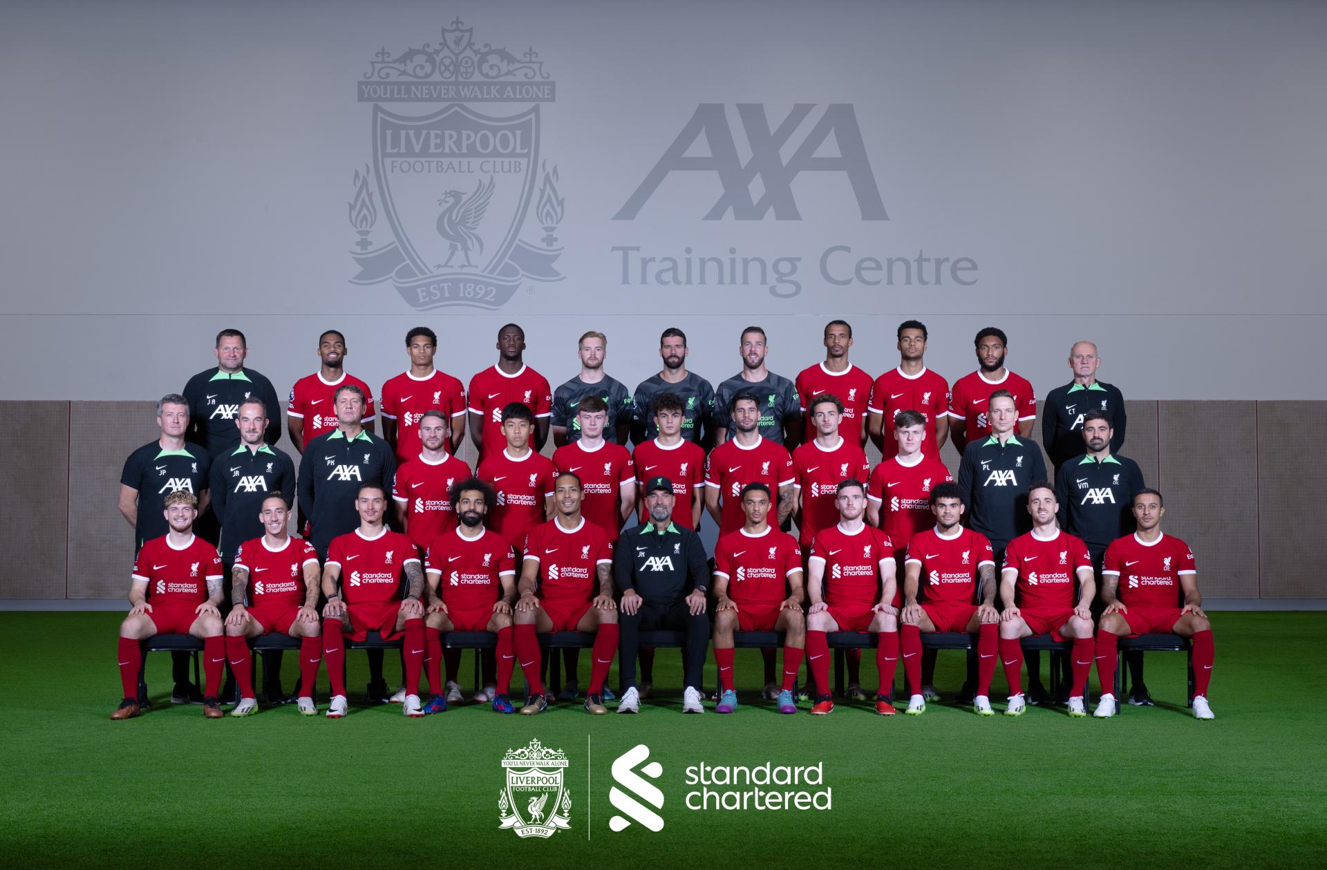 First team pose for 2022/23 official photo