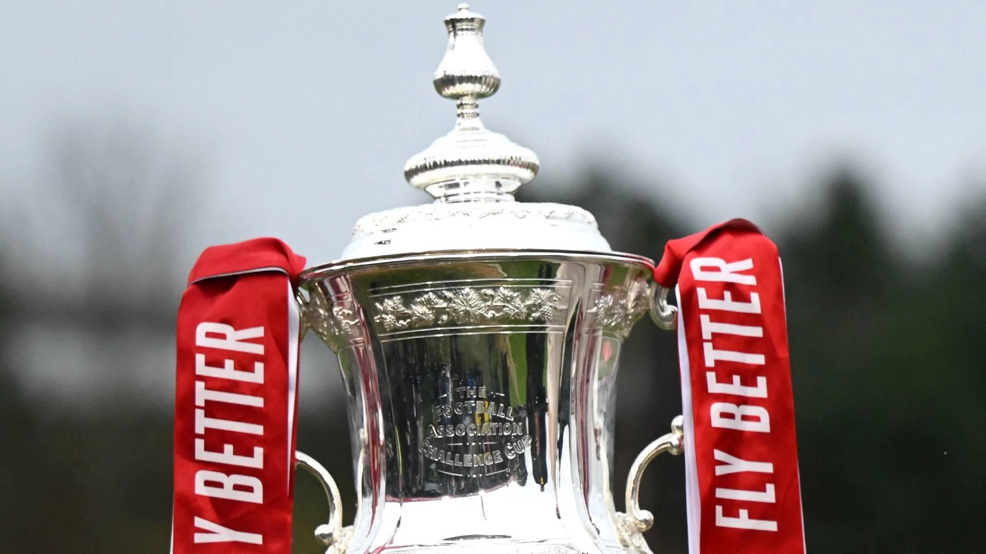 【貴重】リバプールFC 2005 FA CUP優勝記念6体セット コリンシアン 貴重】リバプールFC 2005 FA CUP優勝記念6体セット コリンシアン