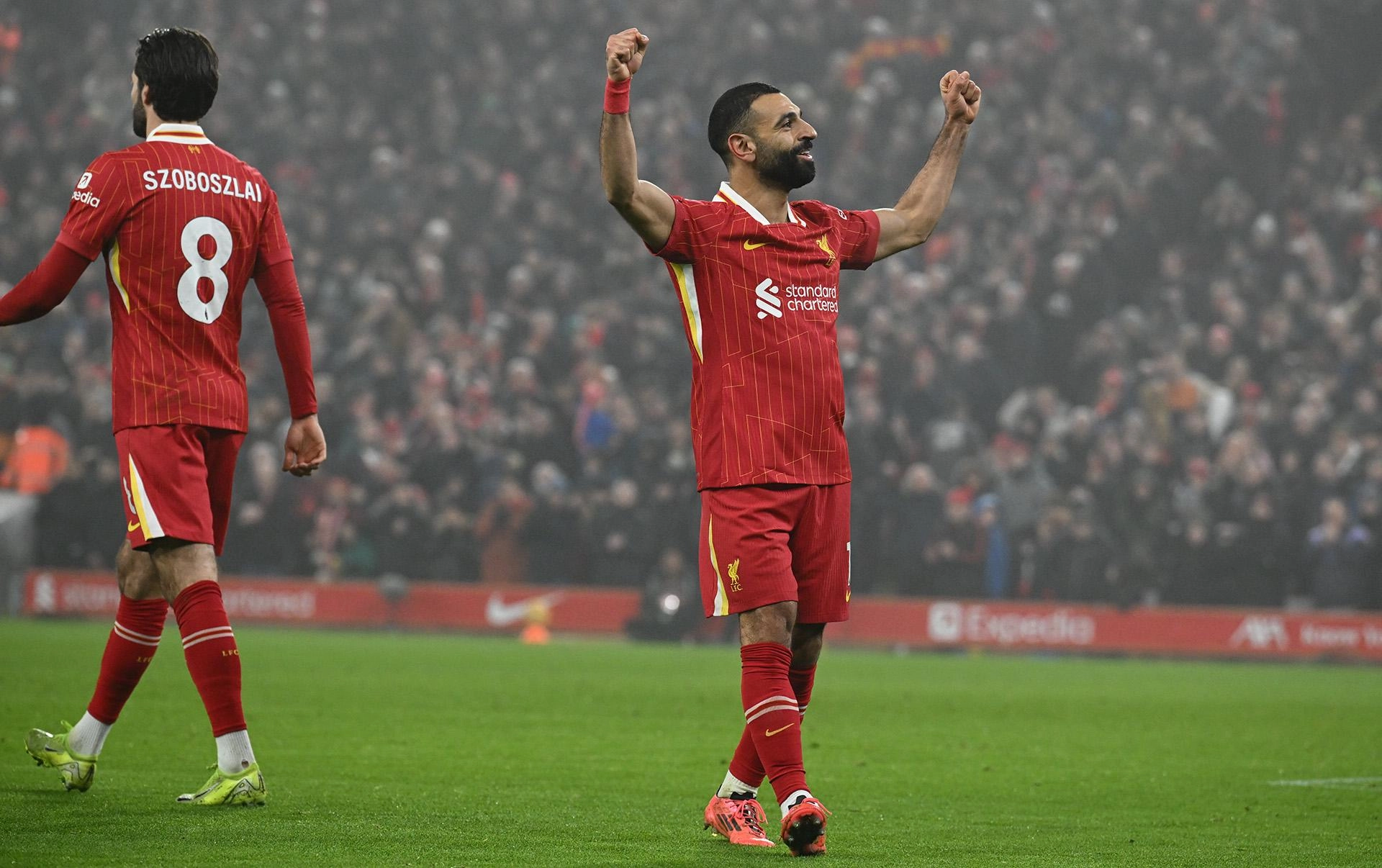 リバプールがプレミアリーグでレスターに3-1で勝利し、7ポイントクリア