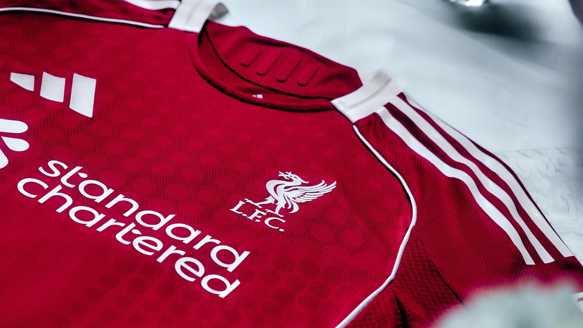 Liverpool FC マッチプログラム 2006-08 Liverpool Home Shirt Sissoko #22 - 7/10 - (L)